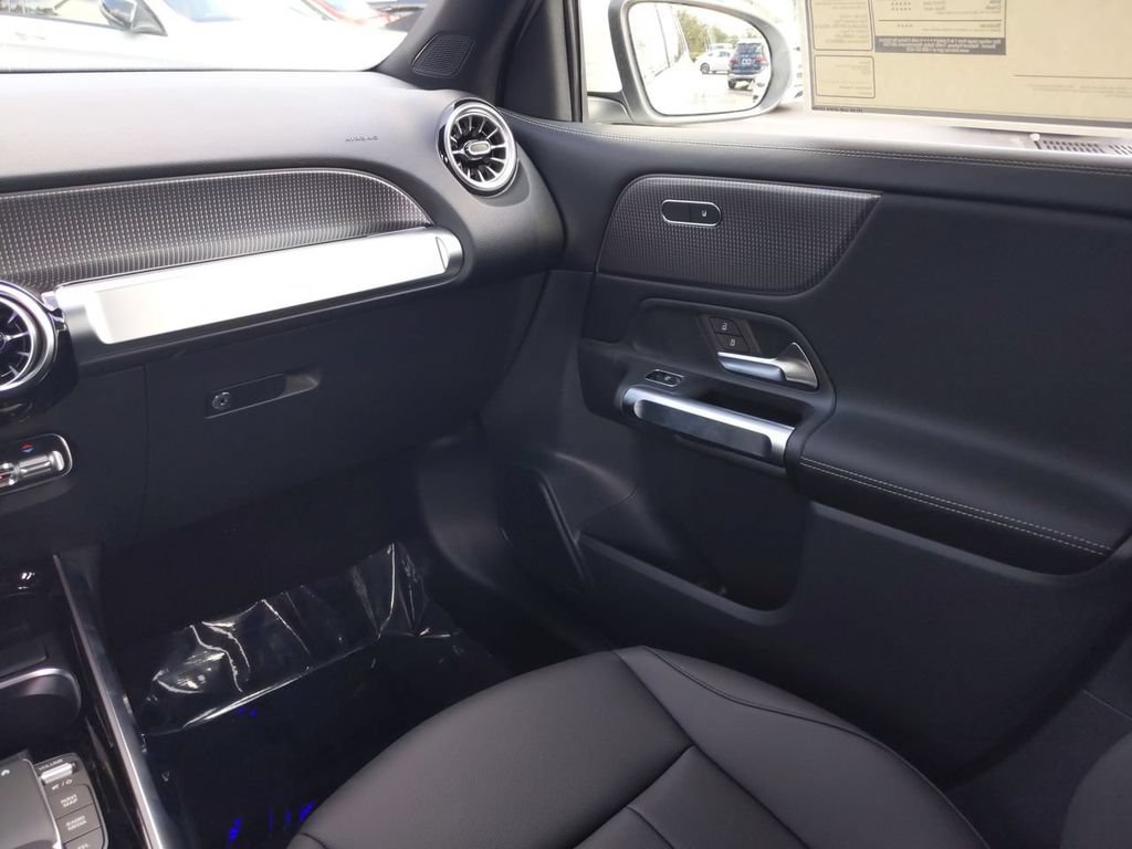 Used 2022 Mercedes-Benz GLB 250 4MATIC image 13