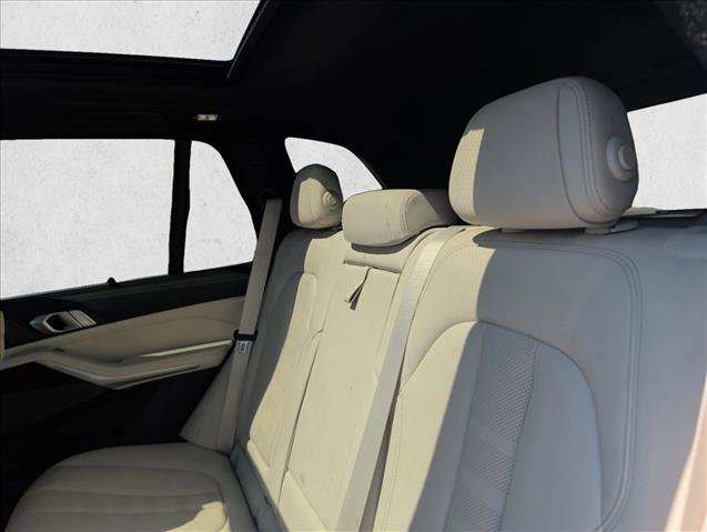 Used 2020 BMW X5 xDrive40i w/ Executive Package AWD/4WD image 16