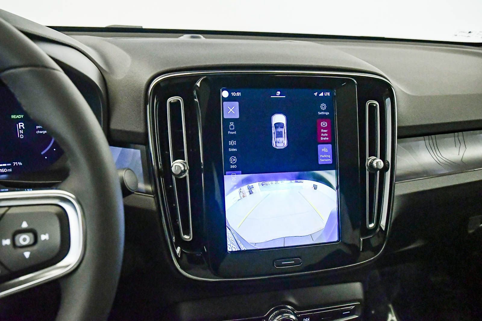 Certified 2023 Volvo C40 P8 Recharge Plus image 20