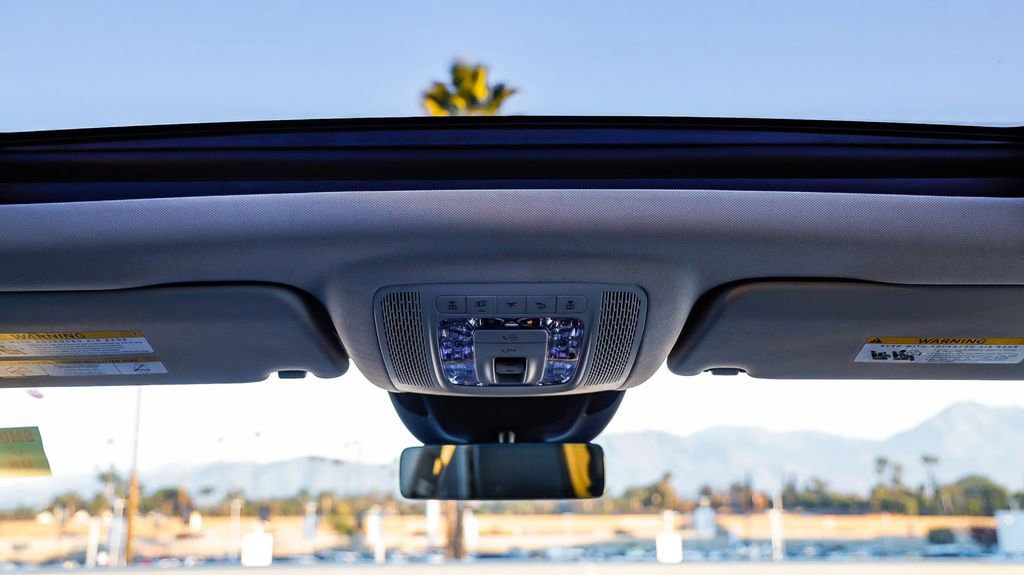 Used 2024 Mercedes-Benz GLS 450 4MATIC image 17