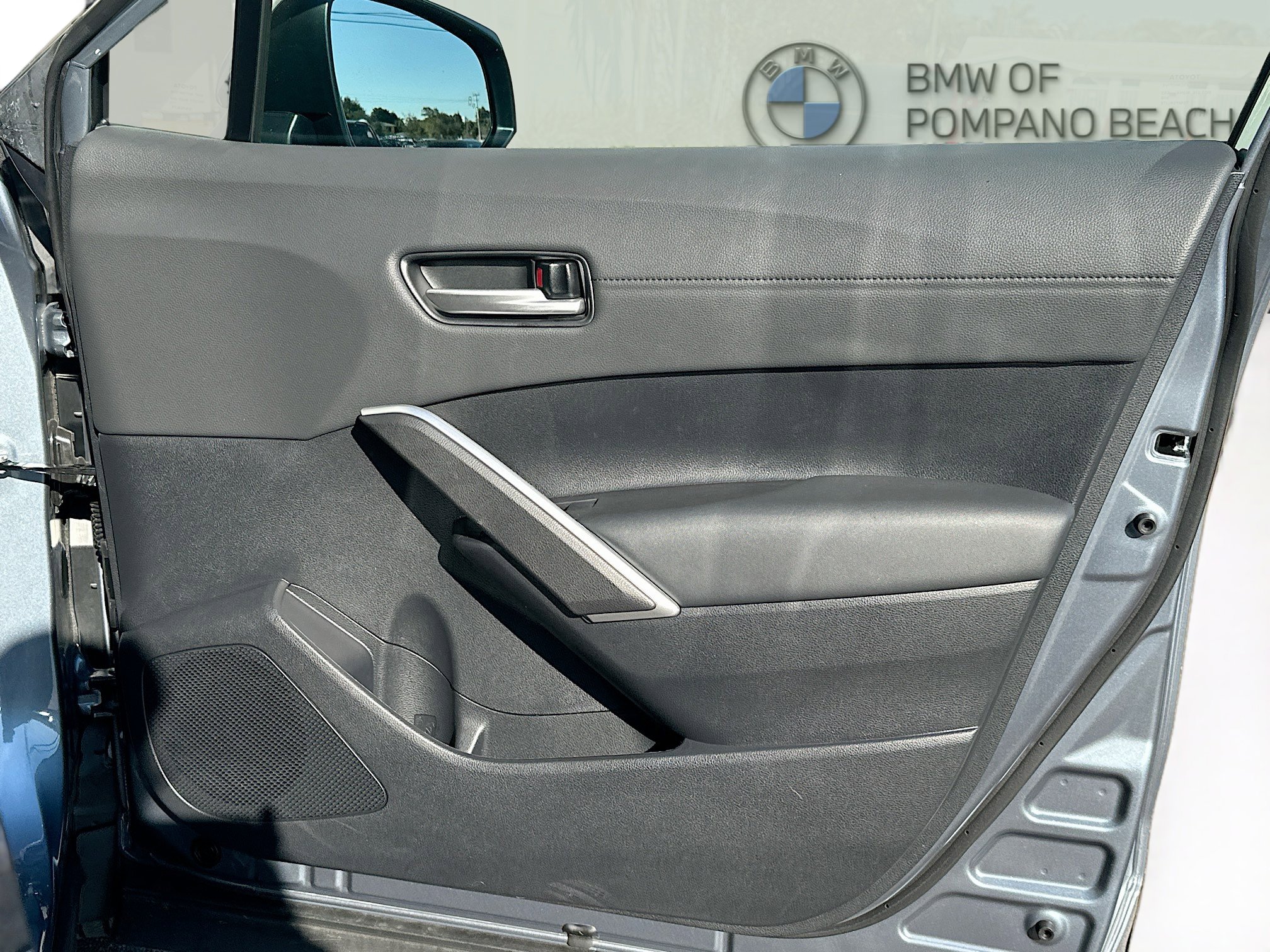 Used 2024 Toyota Corolla Cross XLE w/ Convenience Package image 33