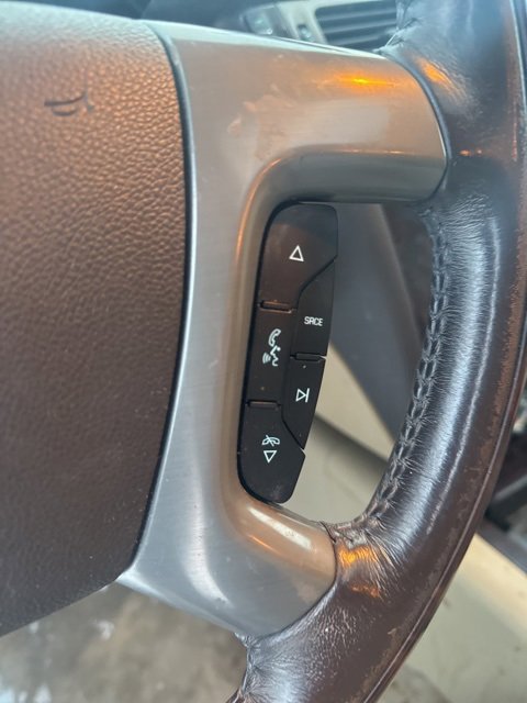 Used 2013 GMC Yukon XL Denali image 33