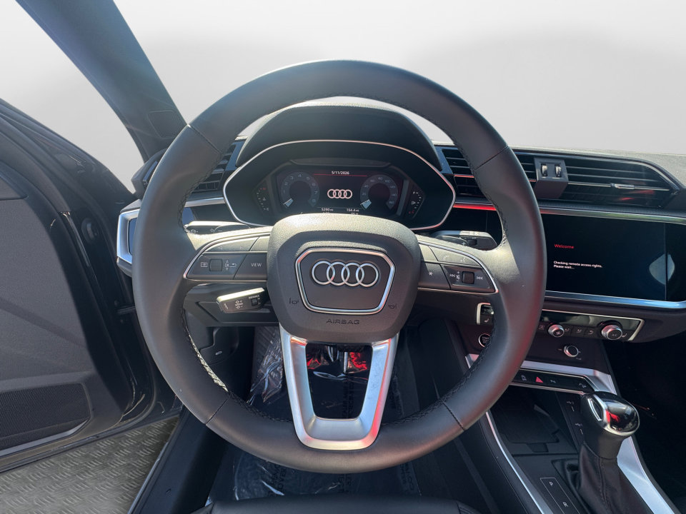 Certified 2025 Audi Q3 2.0T Premium w/ Convenience Package AWD/4WD image 10