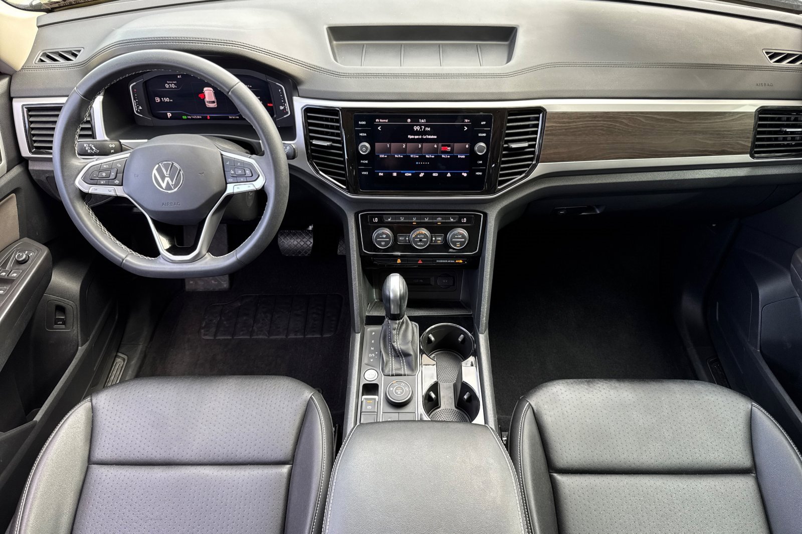 Used 2023 Volkswagen Atlas SE w/ Panoramic Sunroof Package image 13