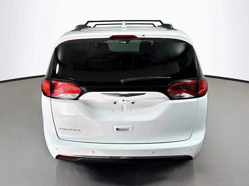 Used 2019 Chrysler Pacifica Touring-L Plus w/ Advanced Safetytec Group FWD image 6