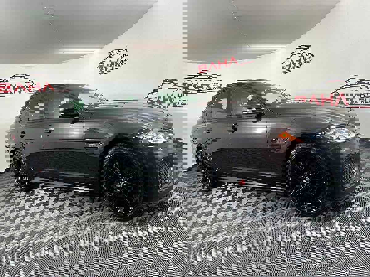 Used 2022 Jaguar XF R-Dynamic SE image 12