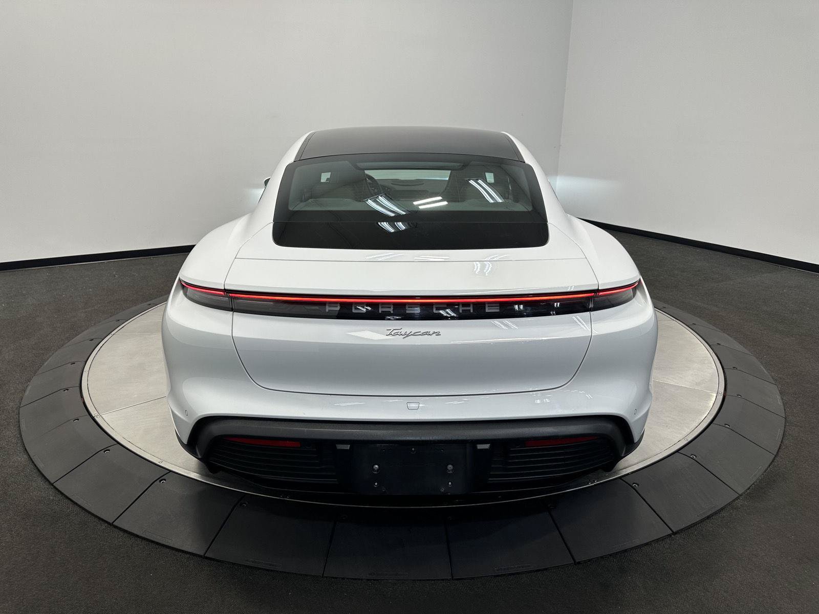 Used 2021 Porsche Taycan RWD image 6