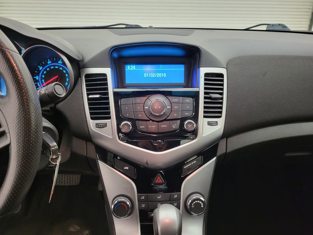 Used 2015 Chevrolet Cruze LT image 28