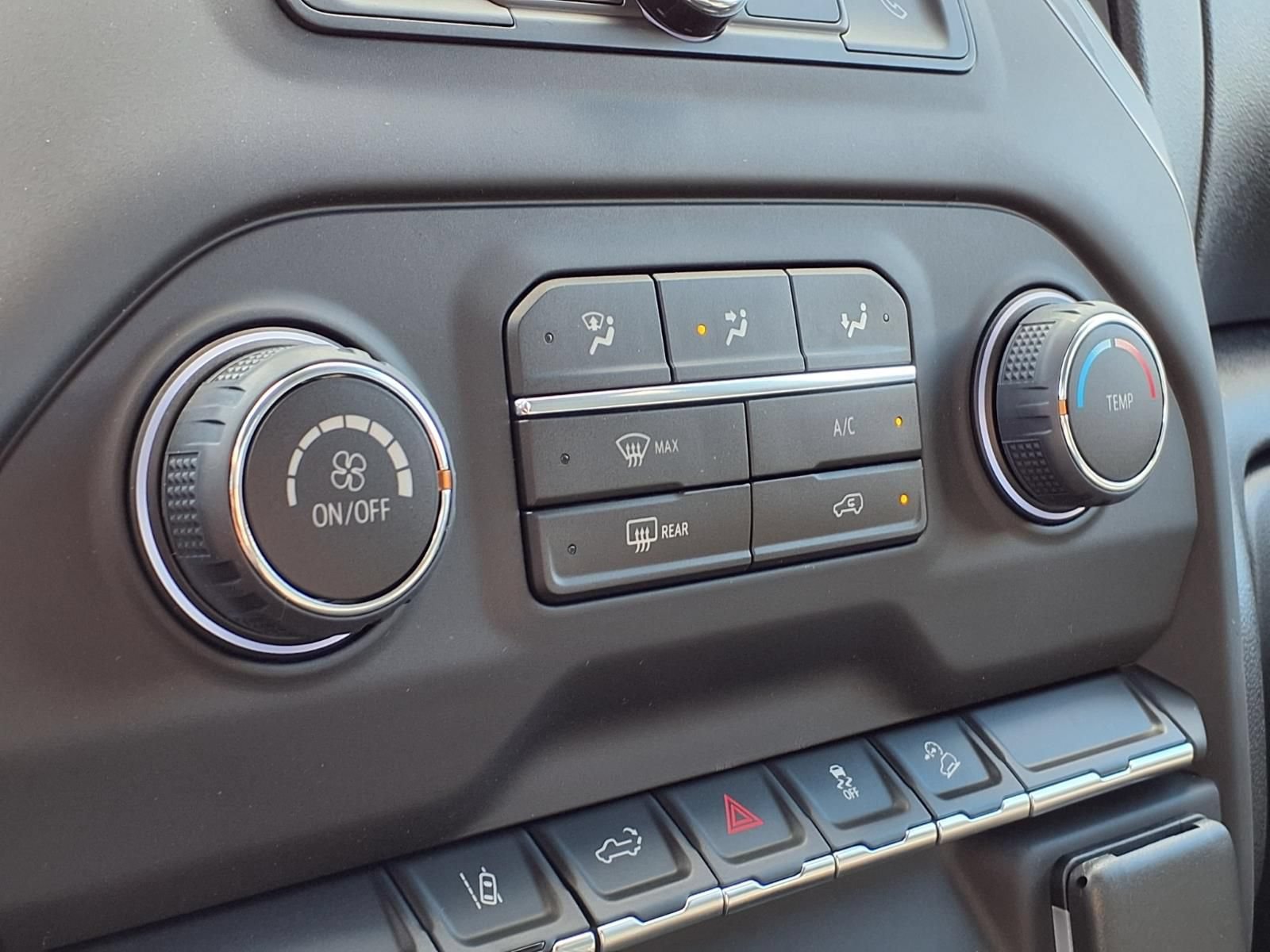 New 2026 Chevrolet Silverado 2500 Custom w/ Custom Convenience Package AWD/4WD image 19