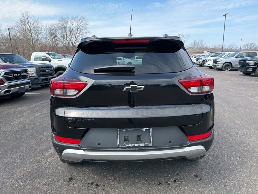 Used 2021 Chevrolet TrailBlazer LT w/ Convenience Package AWD/4WD image 4