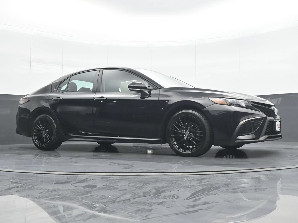 Used 2022 Toyota Camry SE AWD/4WD image 32