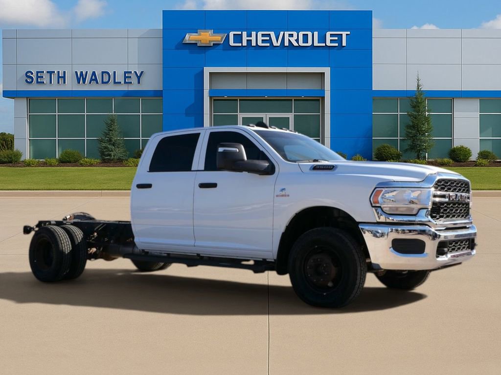 Used 2023 RAM 3500 Tradesman w/ Chrome Appearance Group AWD/4WD image 38