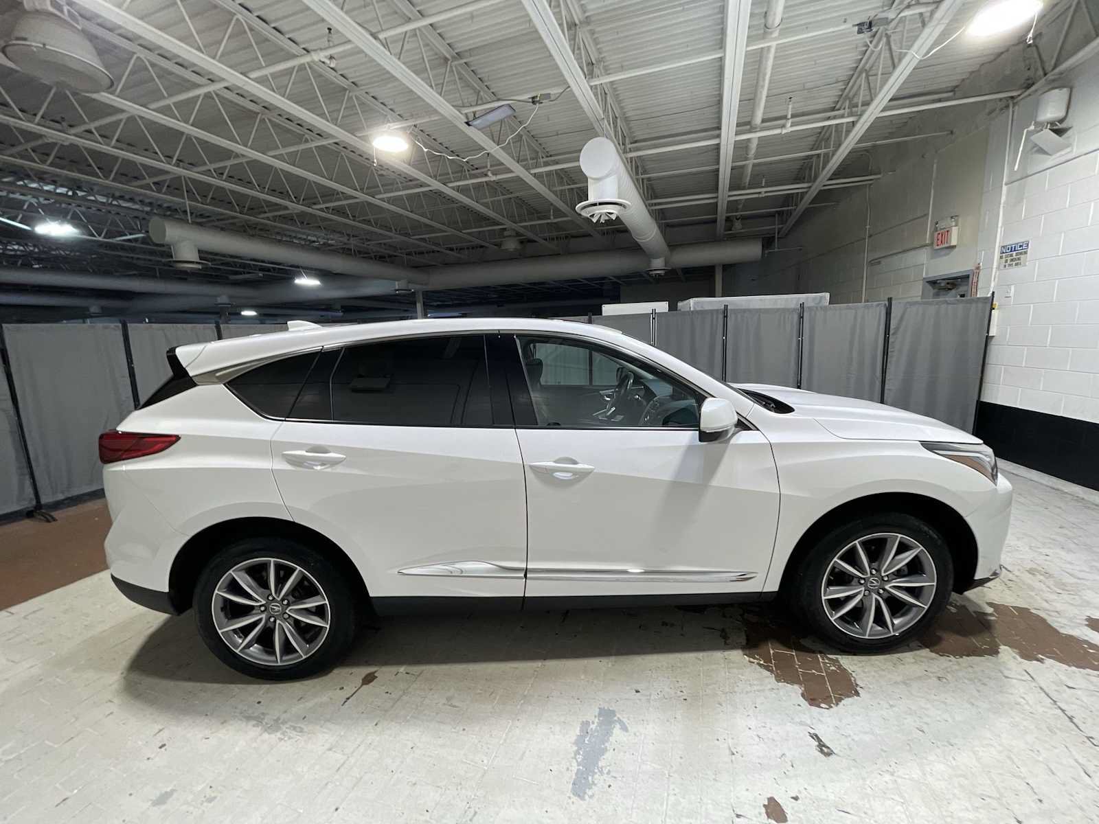Used 2024 Acura RDX w/ Technology Package AWD/4WD image 27