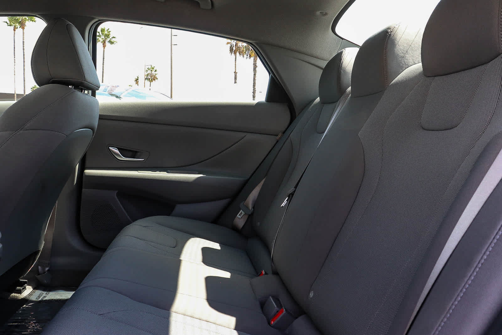 Used 2025 Hyundai Elantra SE w/ Cargo Package FWD image 25