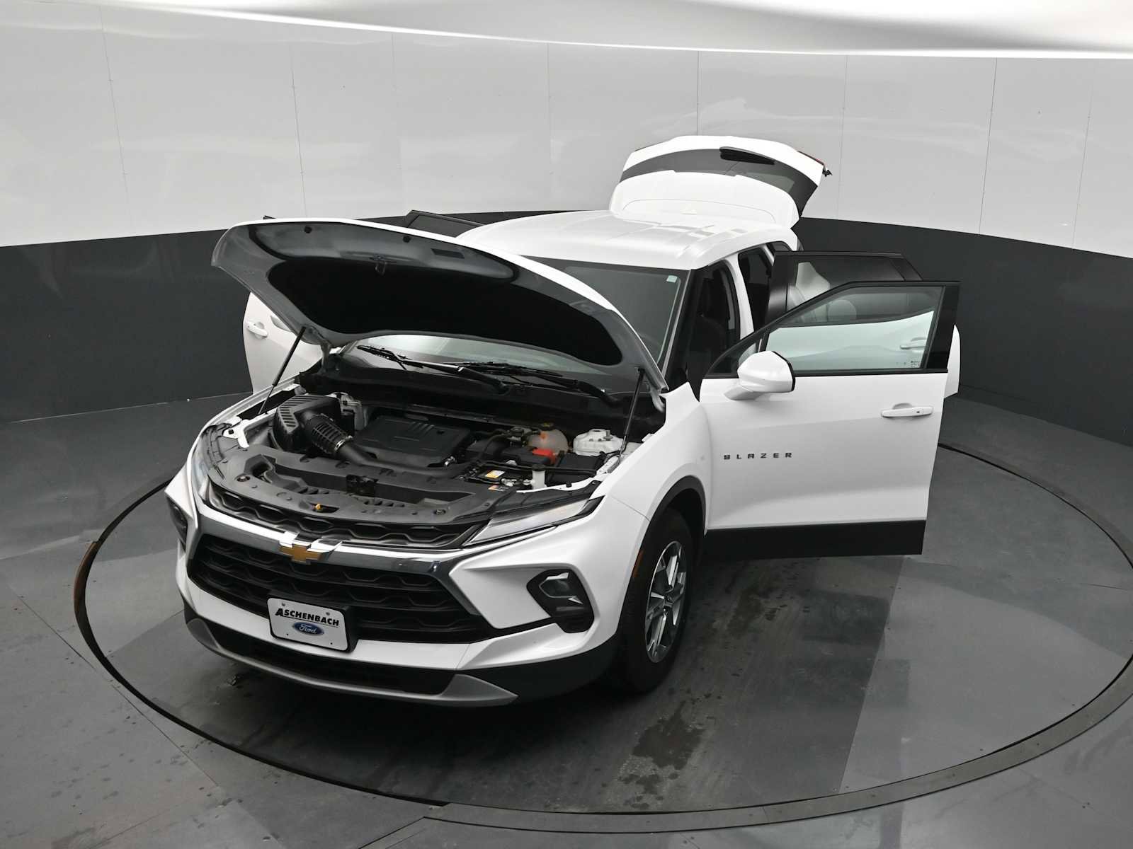 Used 2023 Chevrolet Blazer LT AWD/4WD image 34