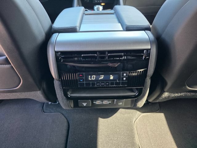 New 2026 Jeep Grand Wagoneer L 4WD w/ HD Trailer Tow Package image 18