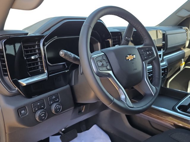 New 2026 Chevrolet Silverado 2500 LT w/ Convenience Package AWD/4WD image 14