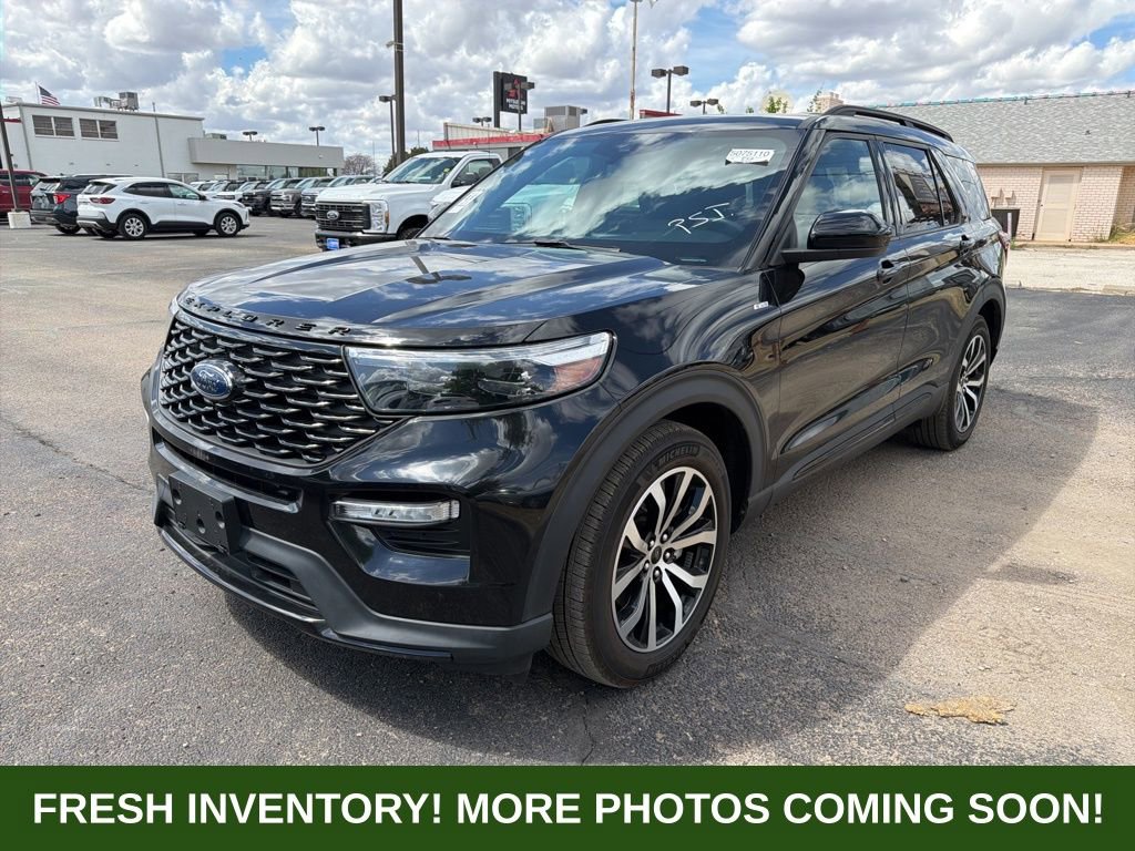 Used 2024 Ford Explorer ST-Line w/ Class IV Trailer Tow Package RWD image 3