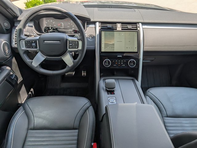 Certified 2024 Land Rover Discovery Dynamic SE AWD/4WD image 9