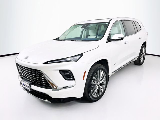 Certified 2025 Buick Enclave Avenir image 3
