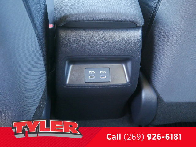 Used 2025 Toyota Corolla LE w/ LE Premium Package FWD image 40