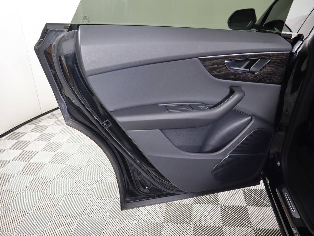 Certified 2022 Audi Q8 Premium Plus w/ Premium Plus Package image 27