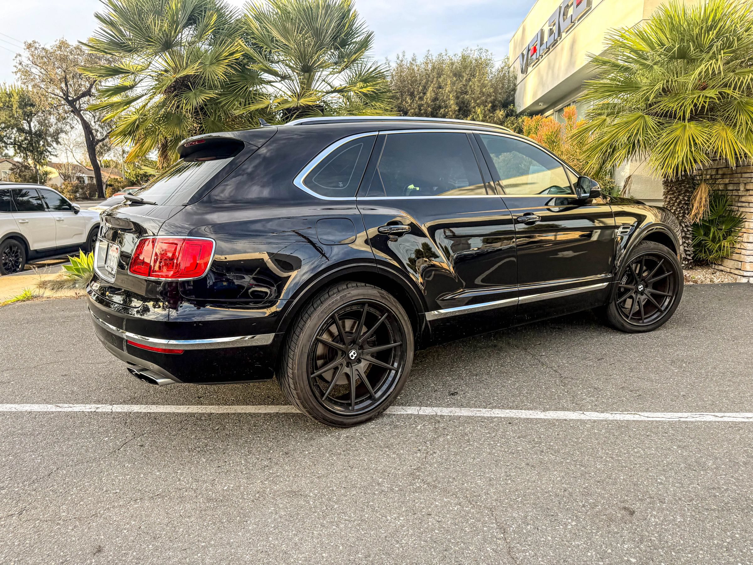 Used 2020 Bentley Bentayga AWD/4WD image 7