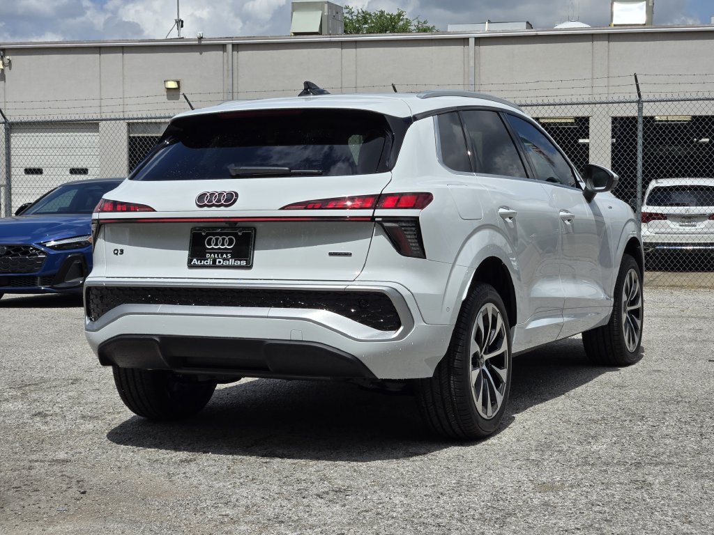 Used 2026 Audi Q3 quattro 2.0T w/ Driver Assistance Package AWD/4WD image 8