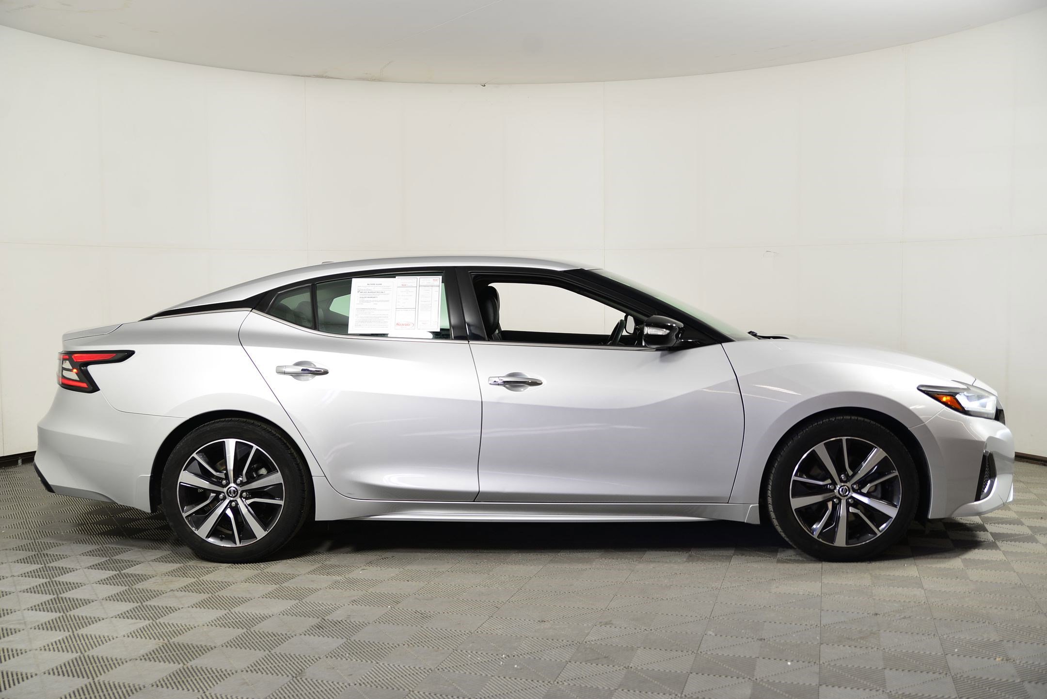 Used 2020 Nissan Maxima 3.5 SV w/ Floor Mat Group image 8