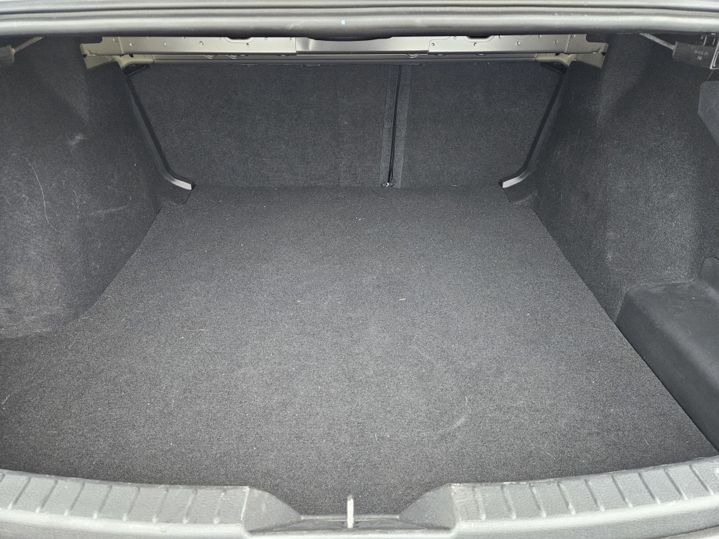 Used 2019 MAZDA MAZDA3 Sedan w/ Preferred Package image 29