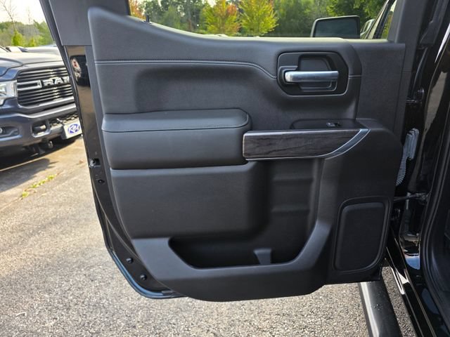 Used 2019 Chevrolet Silverado 1500 LTZ w/ LTZ Plus Package AWD/4WD image 18