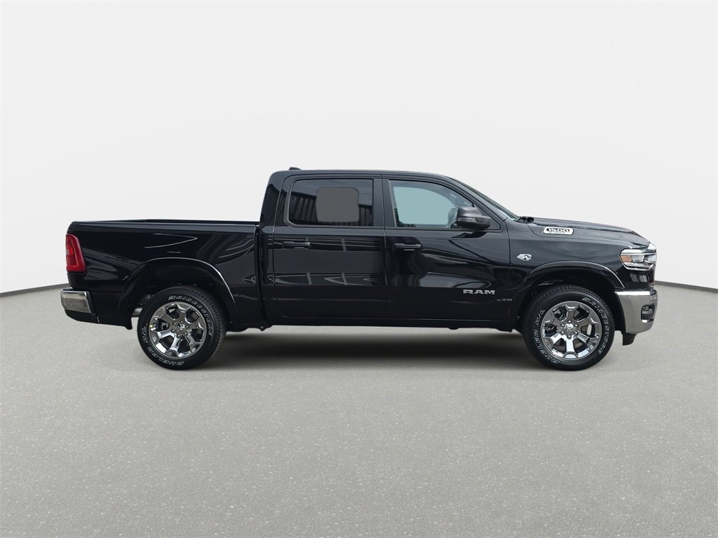 New 2026 RAM 1500 4x4 Crew Cab image 4