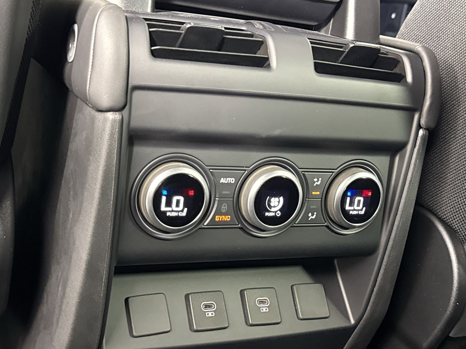 New 2025 Land Rover Defender 130 V8 image 29