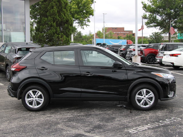 Certified 2025 Nissan Kicks Play S FWD image 10