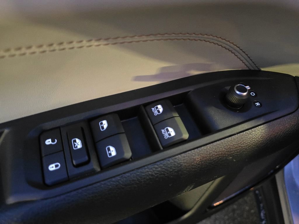 Used 2022 Jeep Compass Limited image 26