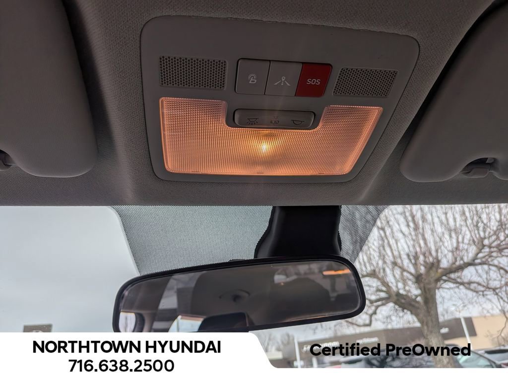 Certified 2023 Hyundai Venue Limited w/ Cargo Package image 27