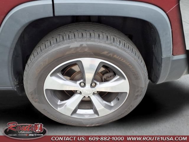 Used 2020 Jeep Cherokee Limited AWD/4WD image 8