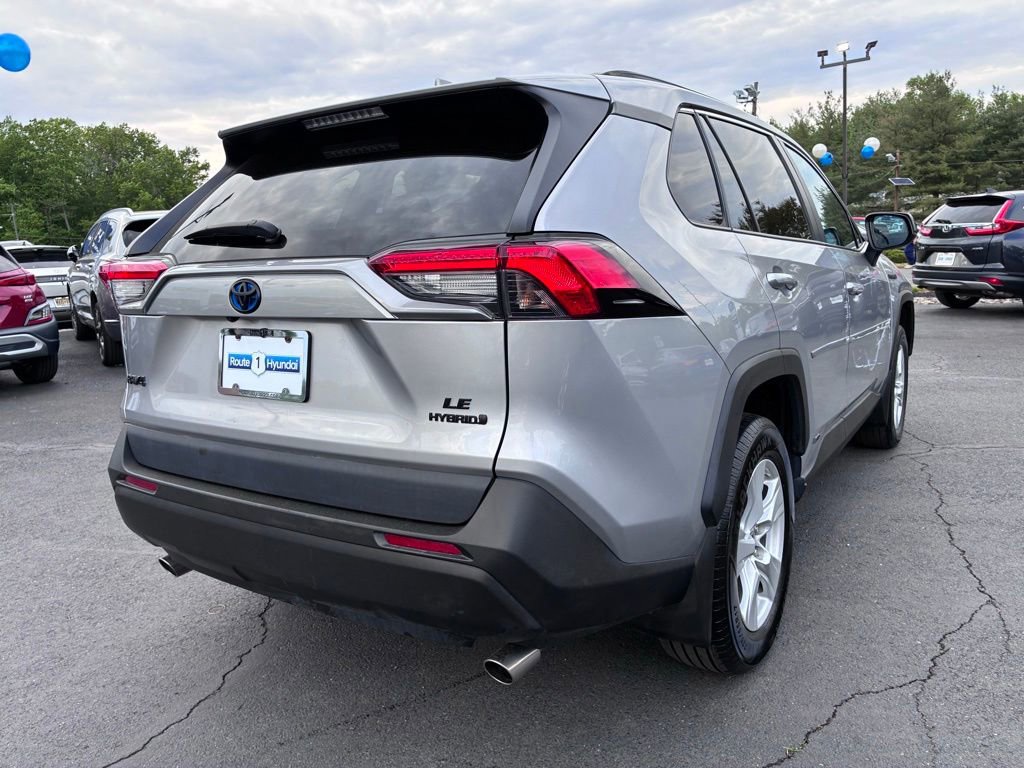 Used 2021 Toyota RAV4 LE AWD/4WD image 7