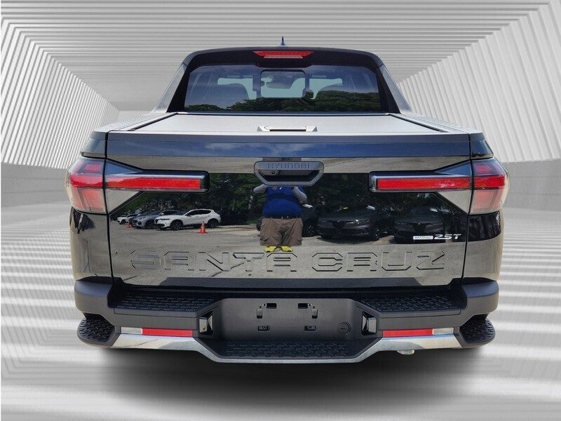 New 2025 Hyundai Santa Cruz Limited image 4