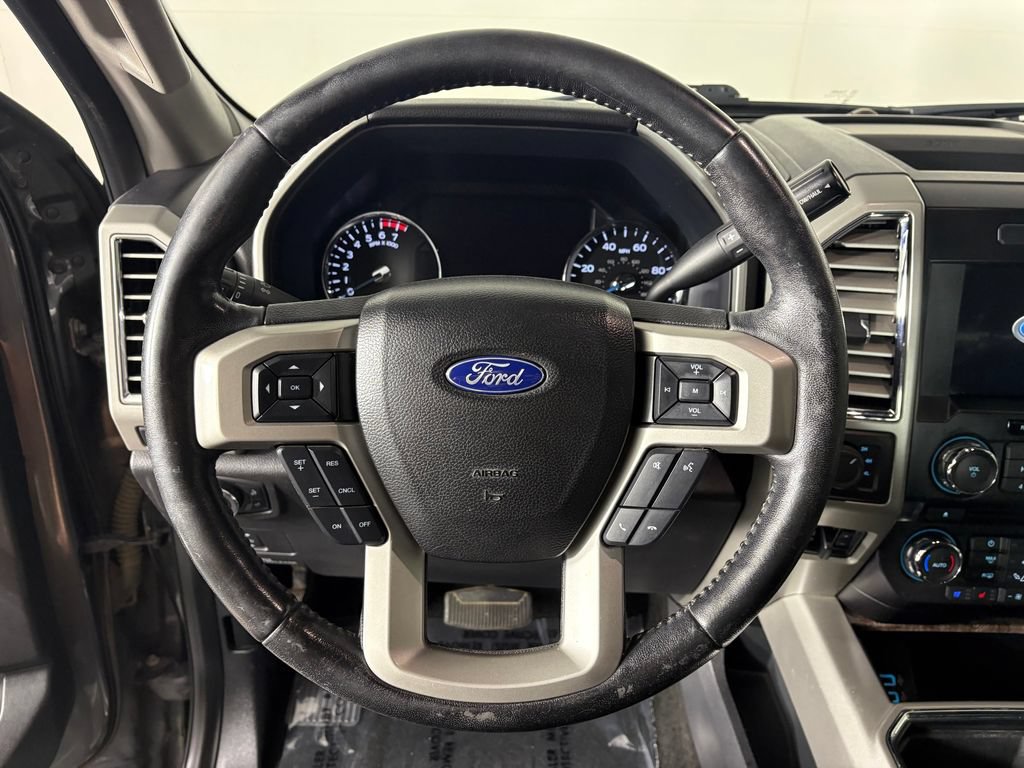 Used 2017 Ford F250 Lariat w/ Lariat Value Package AWD/4WD image 13