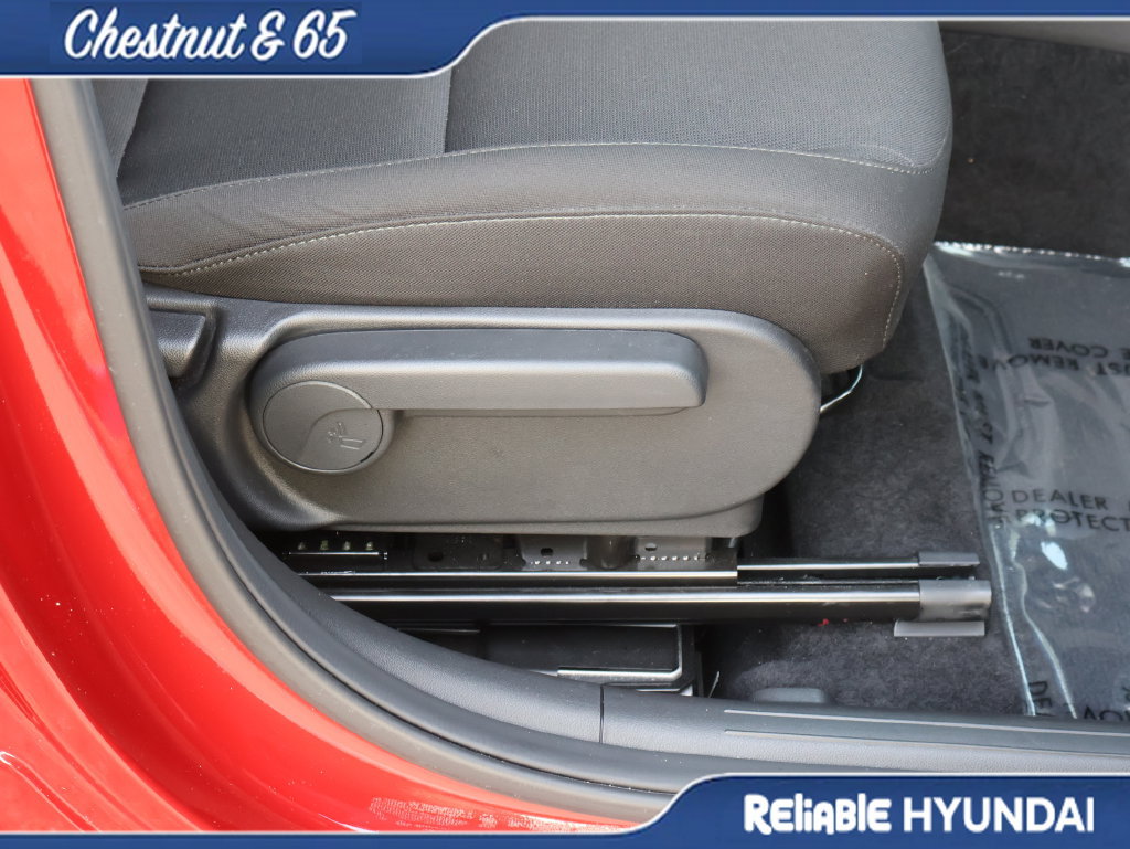 Used 2024 Hyundai Kona SEL w/ Convenience Package FWD image 10