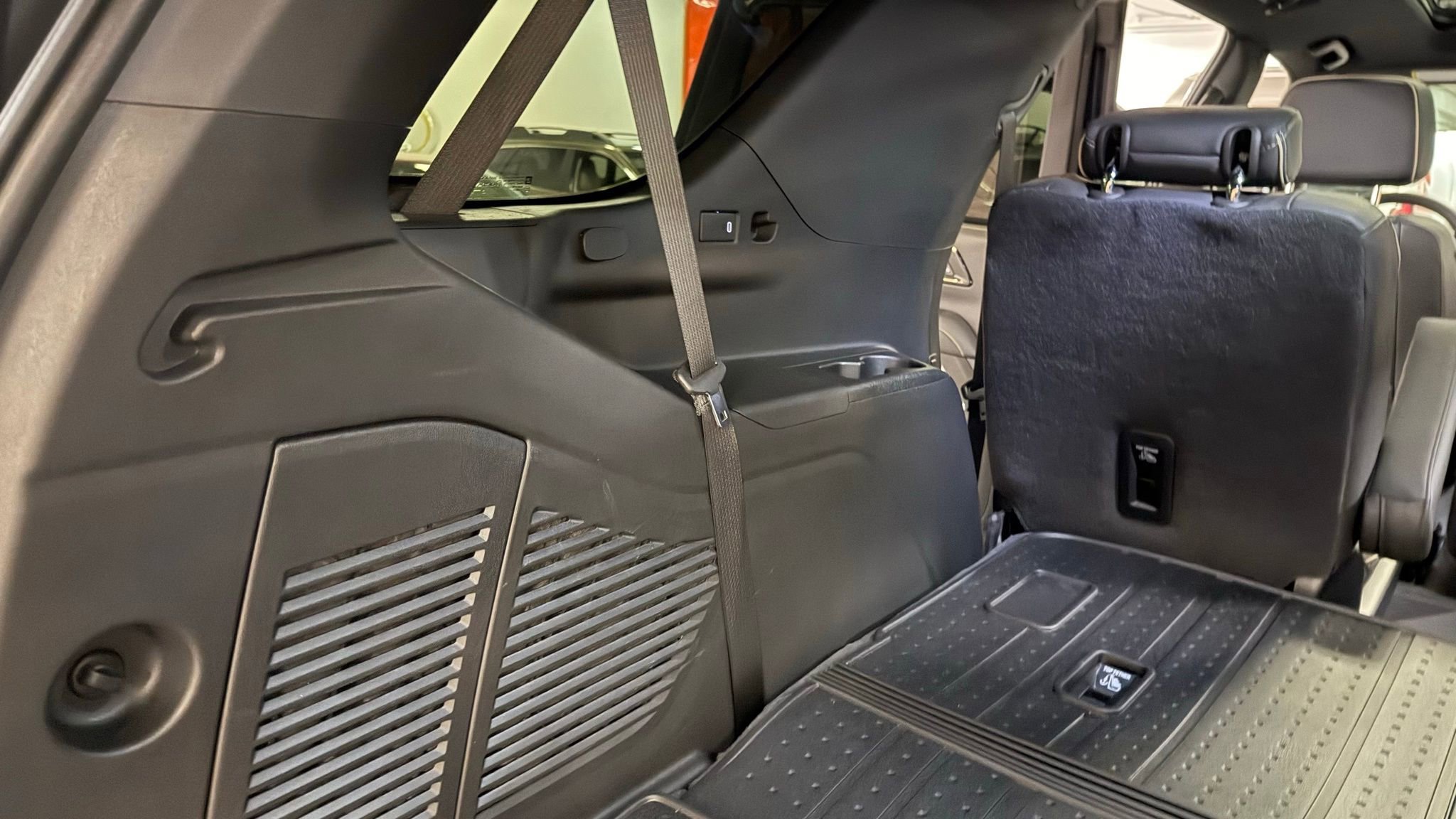 Used 2026 Chevrolet Tahoe Premier w/ Sun And Tow Package image 32