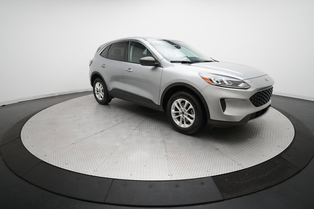 Used 2022 Ford Escape SE w/ Cold Weather Package image 13