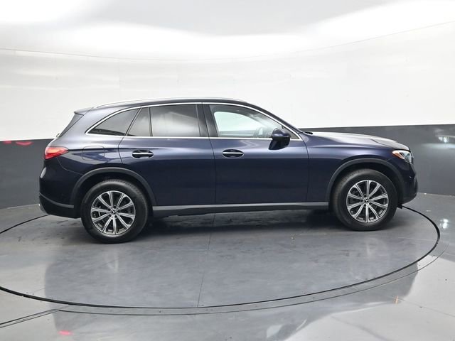 Used 2024 Mercedes-Benz GLC 300 image 3