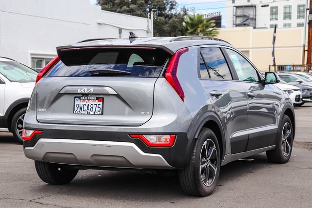 Certified 2025 Kia Niro EX FWD image 9