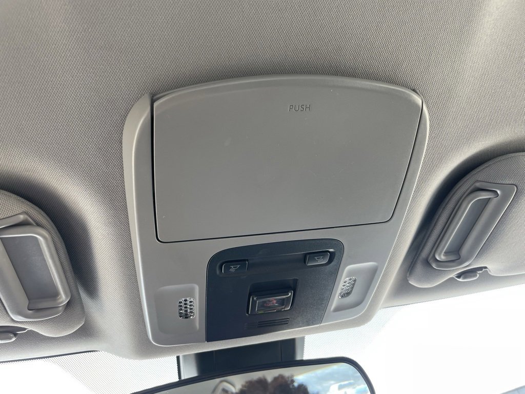 Used 2023 Toyota Camry SE image 41