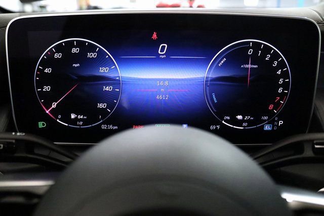 Used 2025 Mercedes-Benz GLC 350e 4MATIC w/ AMG Line image 22