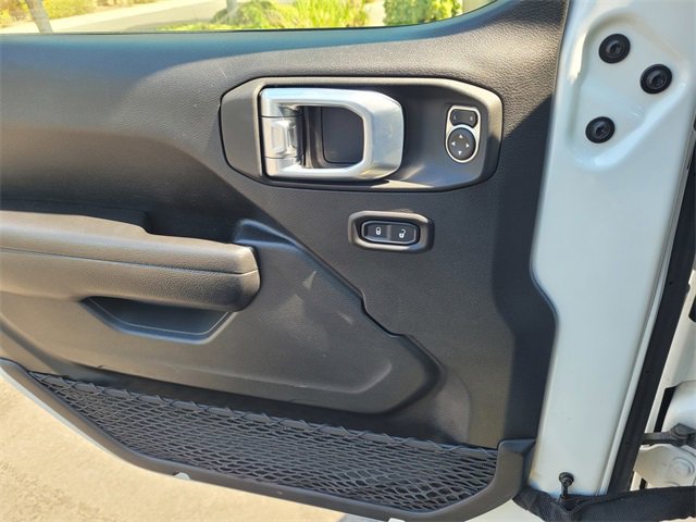 Used 2022 Jeep Gladiator Mojave w/ Trailer Tow Package image 13