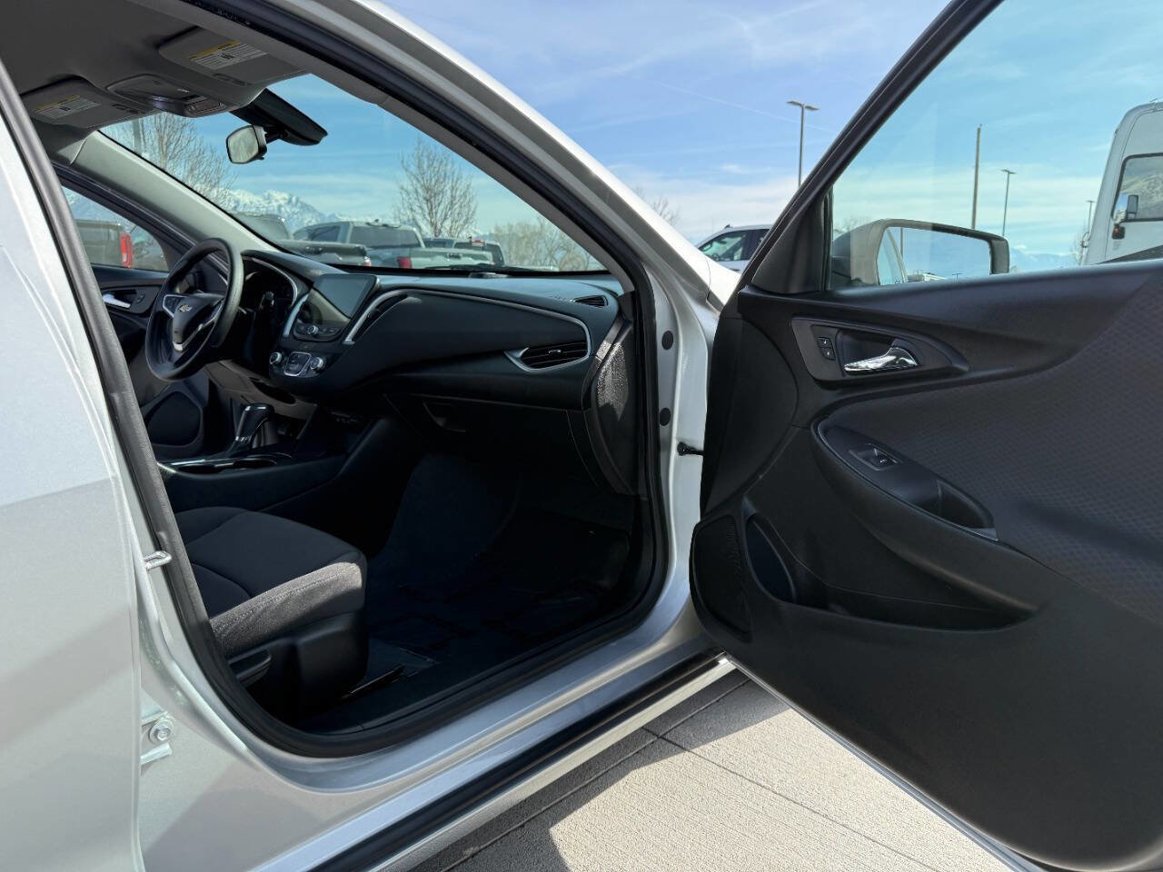 Used 2019 Chevrolet Malibu LS image 21