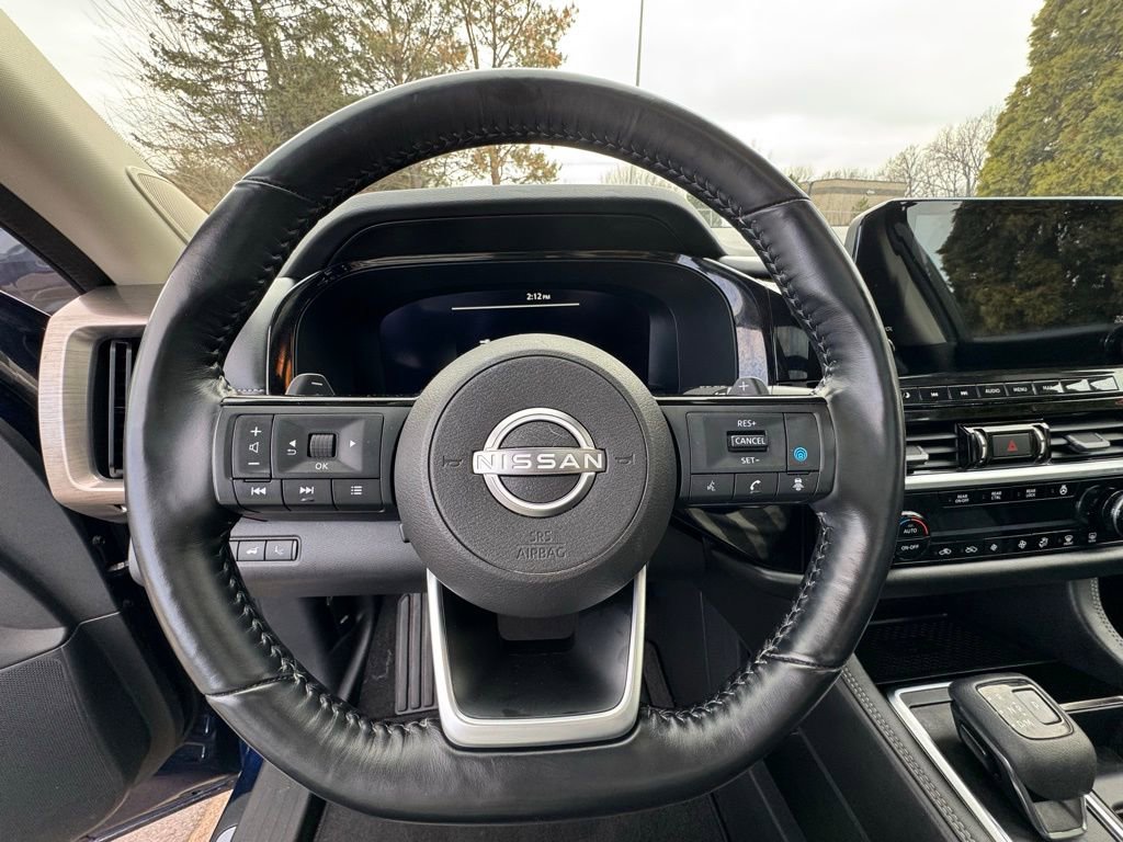 Used 2022 Nissan Pathfinder Platinum image 18